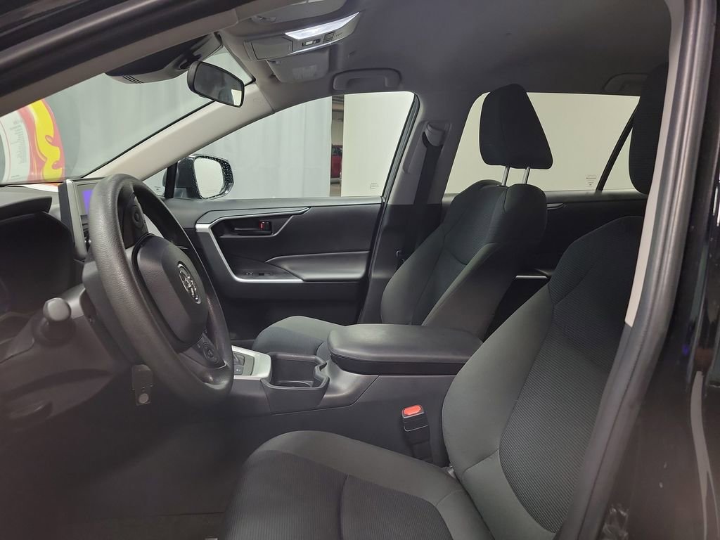 Used 2024 Toyota RAV4 LE AWD/4WD image 12
