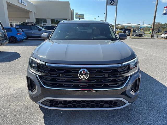 New 2026 Volkswagen Atlas Cross Sport SE image 2