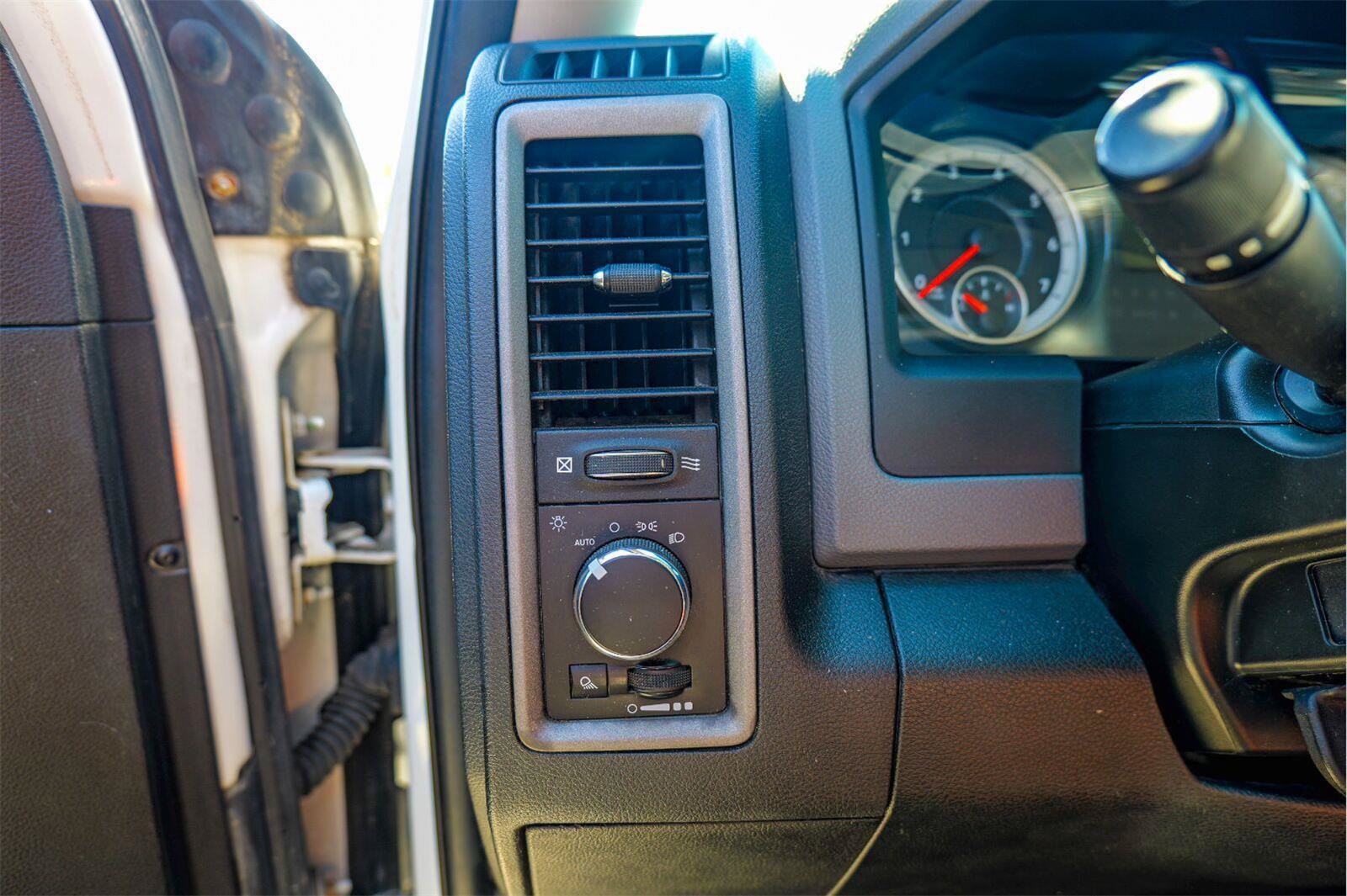 Used 2024 RAM 2500 Big Horn AWD/4WD image 12