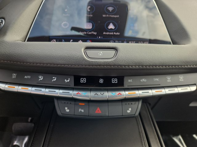 Certified 2023 Cadillac XT4 Luxury w/ Cold Weather Package AWD/4WD image 22