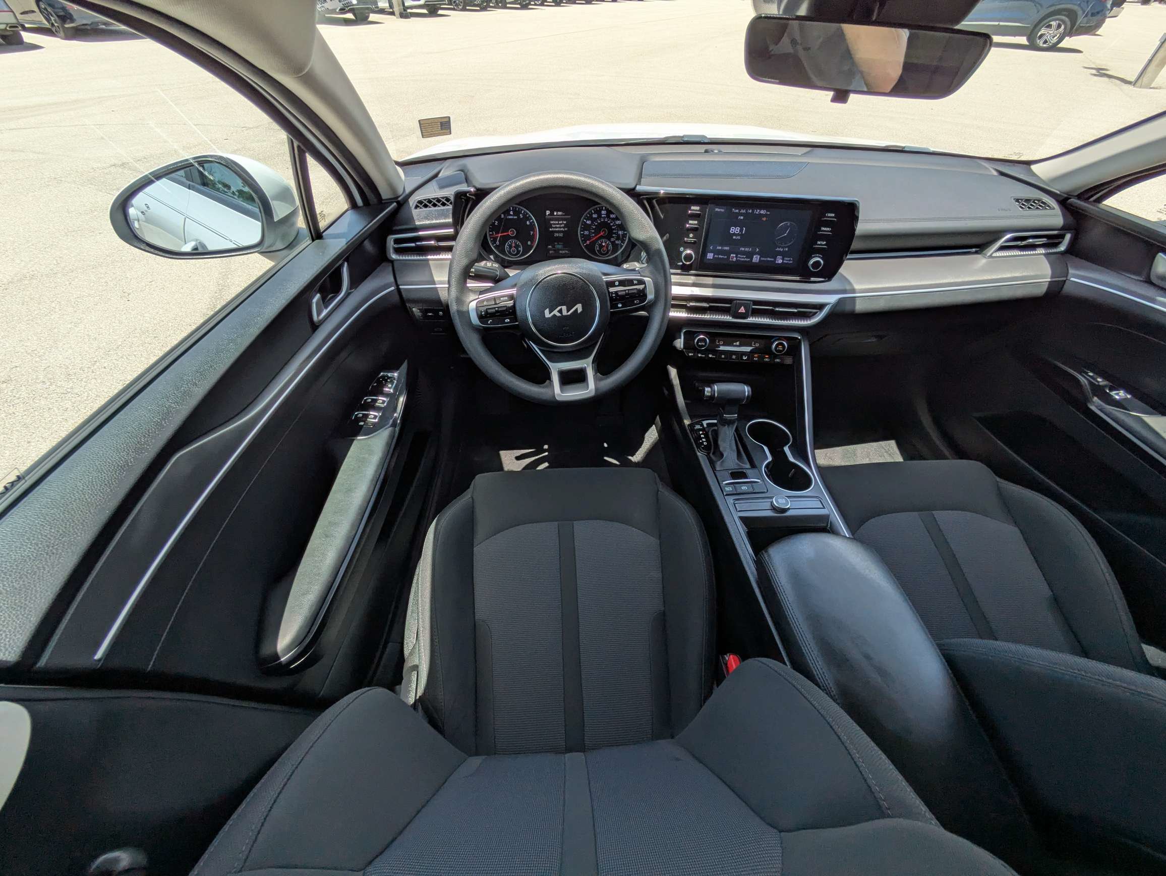 Certified 2022 Kia K5 LXS FWD image 16