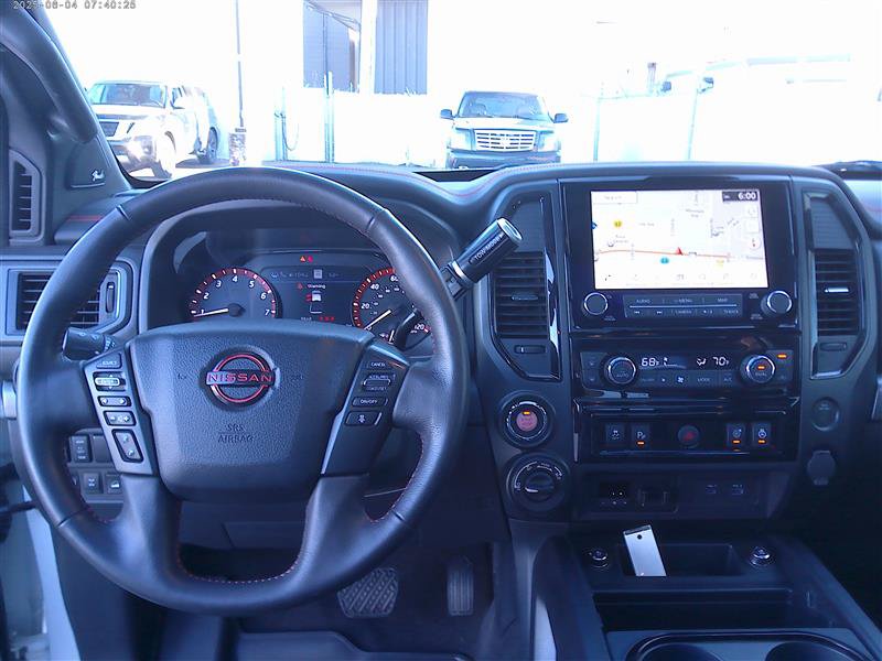 Used 2024 Nissan Titan PRO-4X w/ Pro-4x Convenience Package AWD/4WD image 11