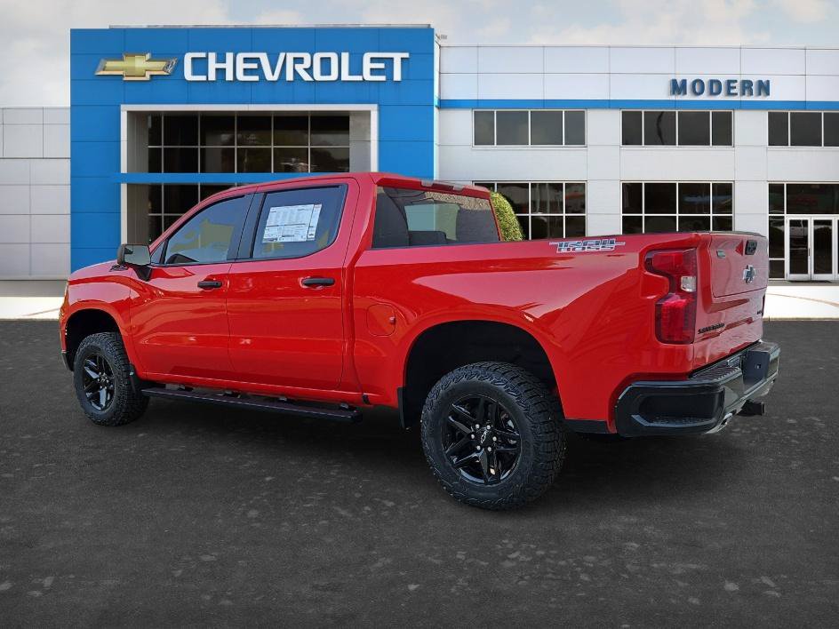 New 2026 Chevrolet Silverado 1500 Custom Trail Boss w/ LPO, Dark Essentials Package AWD/4WD image 3