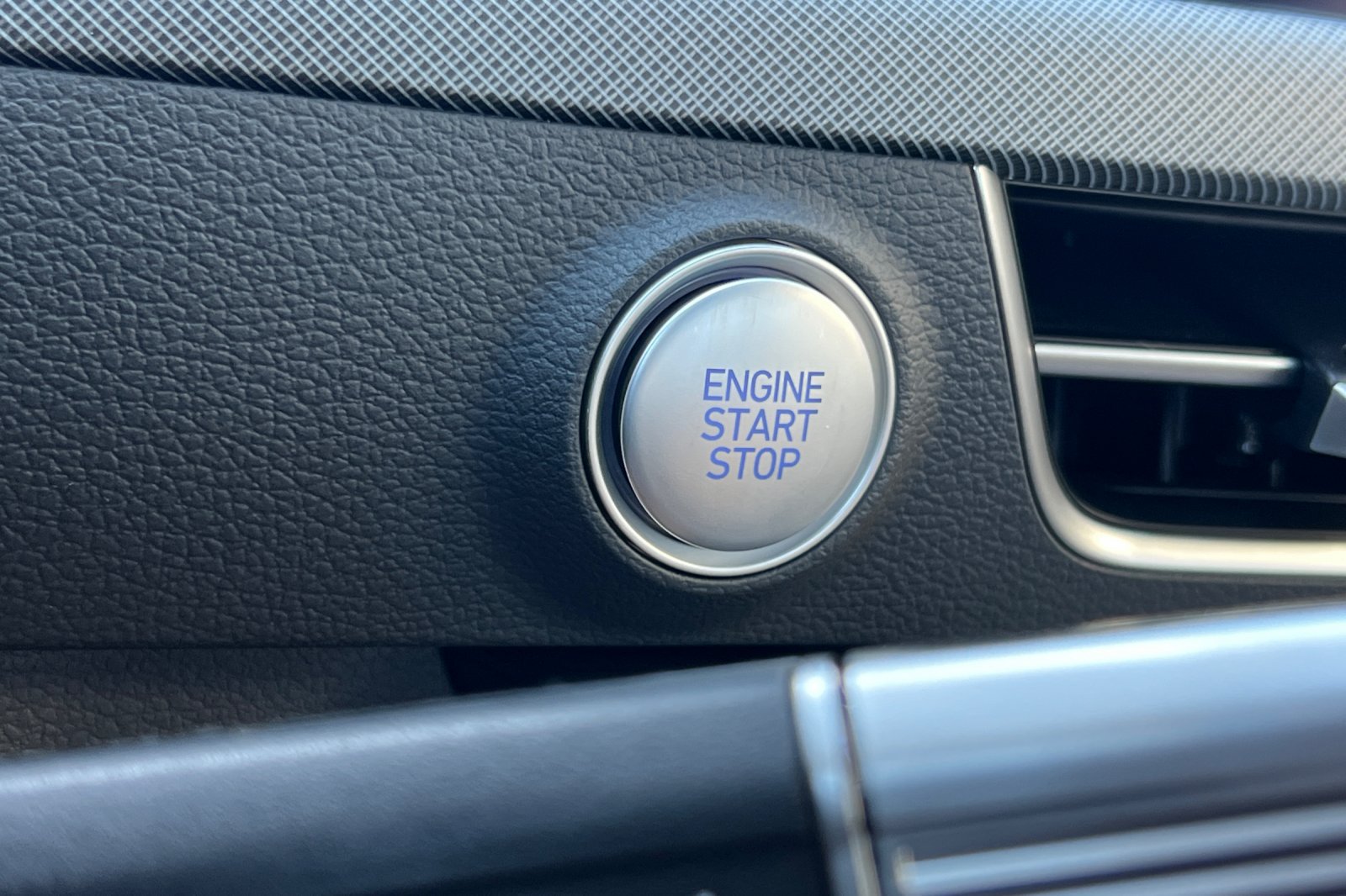 New 2026 Hyundai Sonata Limited FWD image 22