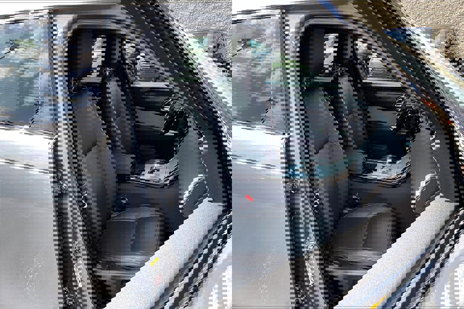 Certified 2025 Land Rover Range Rover Velar S AWD/4WD image 7