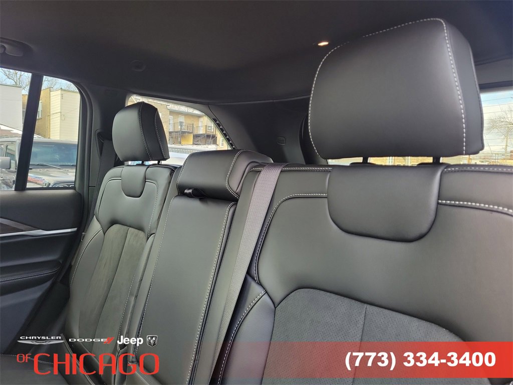 New 2026 Jeep Grand Cherokee Altitude image 10