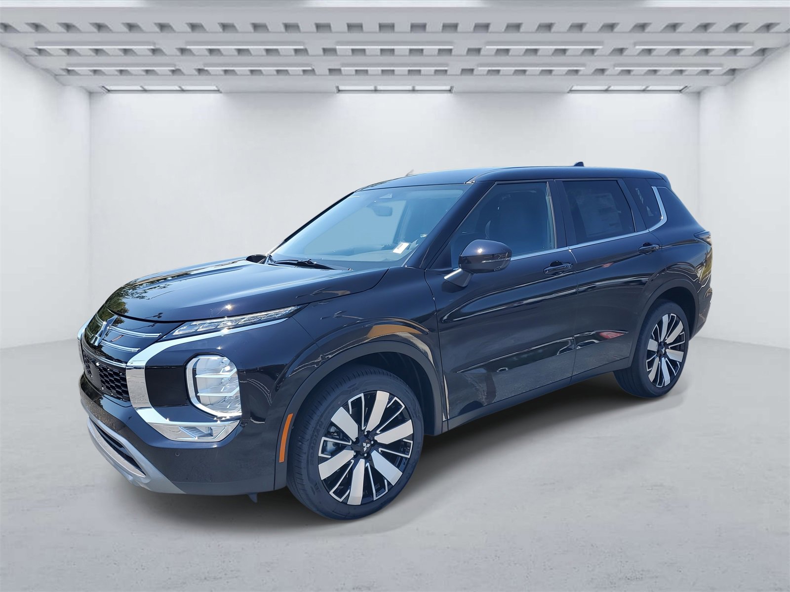 New 2025 Mitsubishi Outlander SE image 2