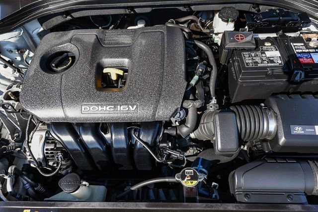 Used 2017 Hyundai Elantra Limited w/ Limited Ultimate Package 05 image 12