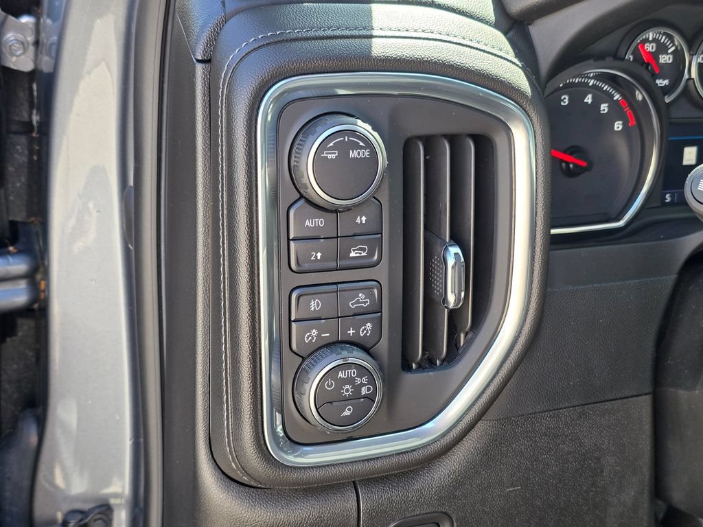 Used 2022 Chevrolet Silverado 1500 LTZ w/ Safety Package II AWD/4WD image 25
