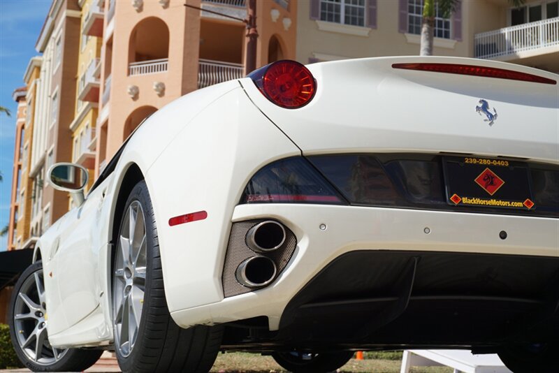 Used 2014 Ferrari California RWD image 40