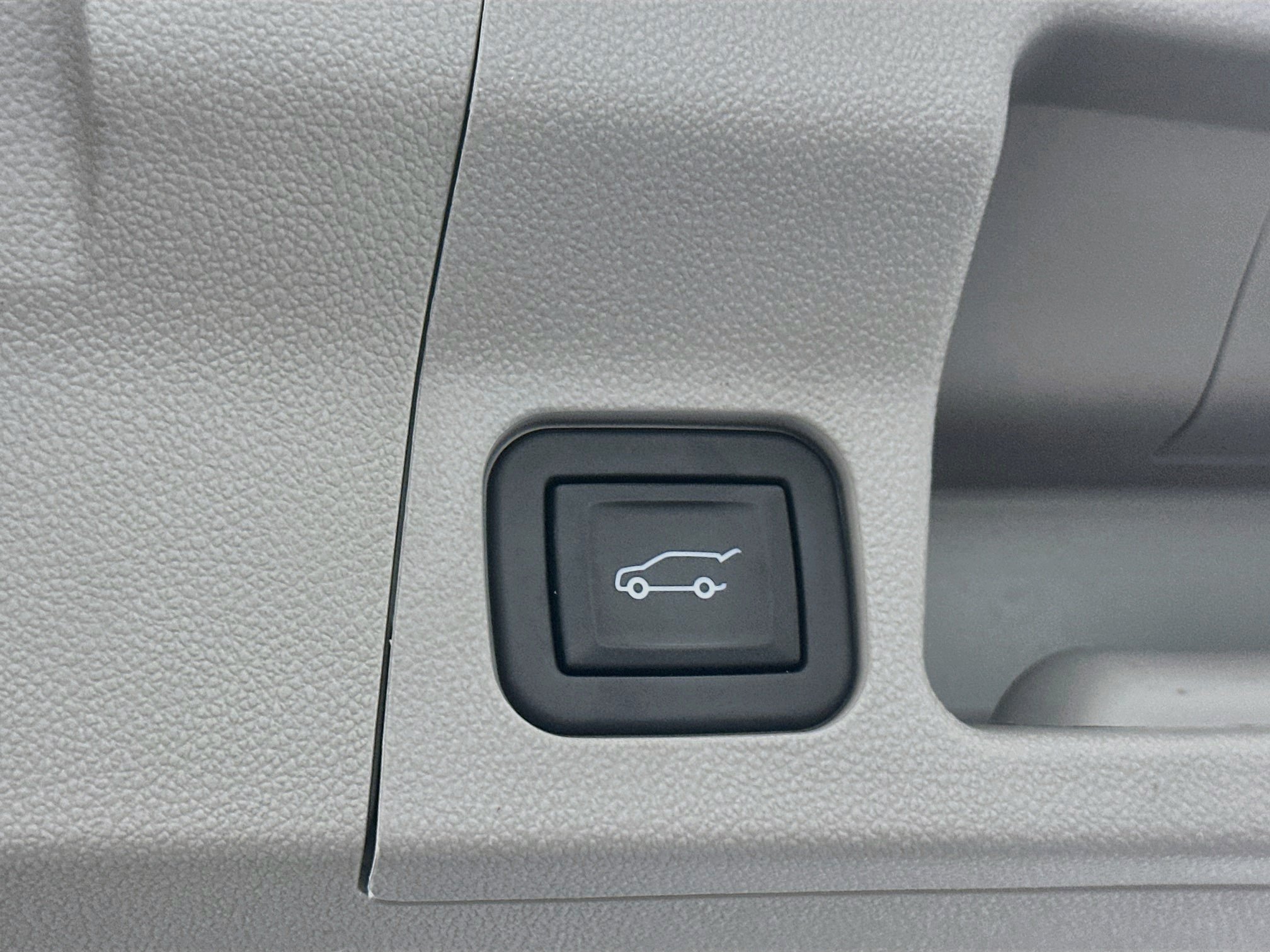 Used 2023 GMC Acadia SLT w/ Technology Package FWD image 32