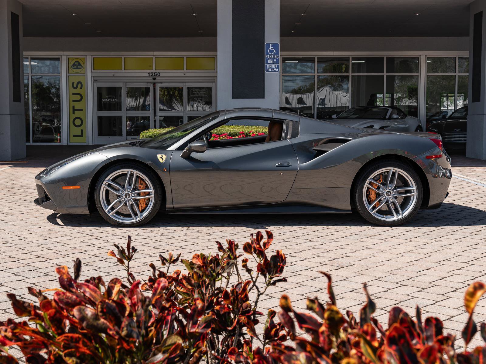 Used 2018 Ferrari 488 Spider image 25