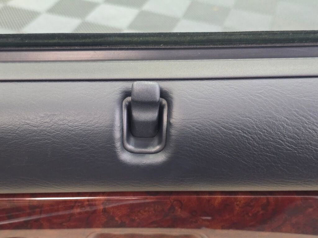 Used 2003 Chrysler Sebring Limited image 85