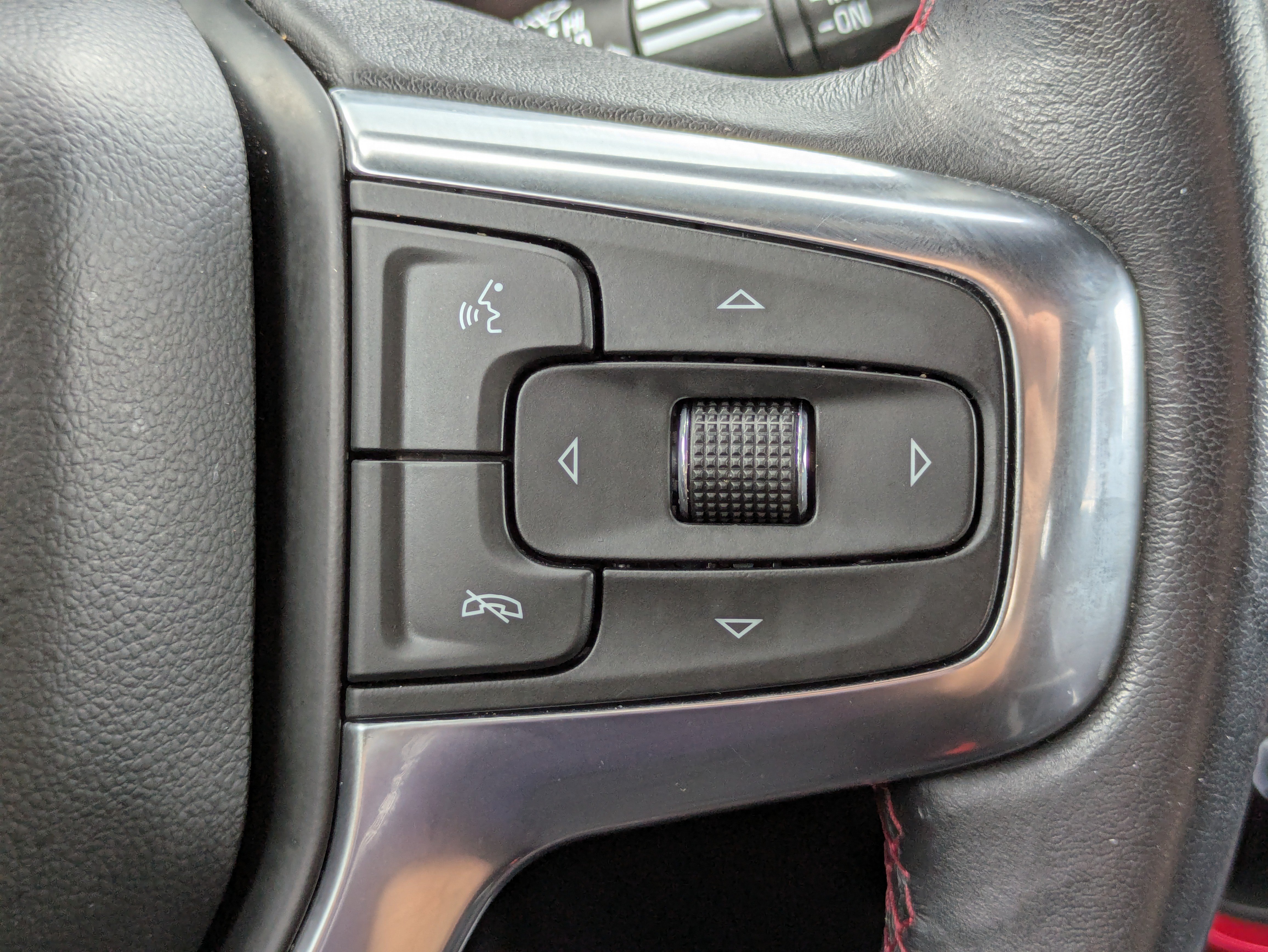 Used 2022 Chevrolet Blazer RS w/ Enhanced Convenience Package FWD image 26