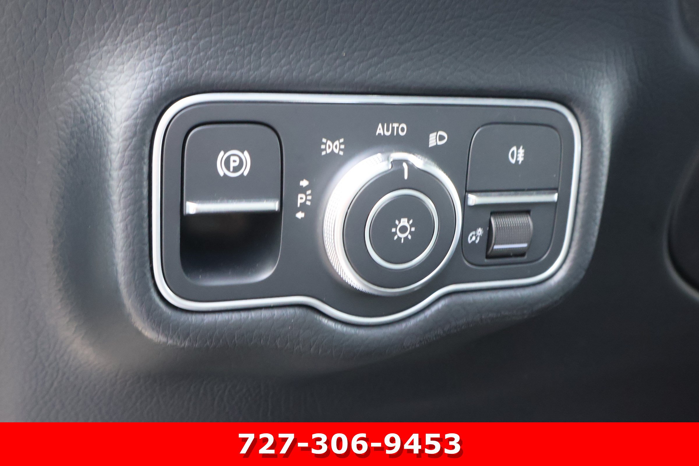 Used 2025 Mercedes-Benz G 550 image 24