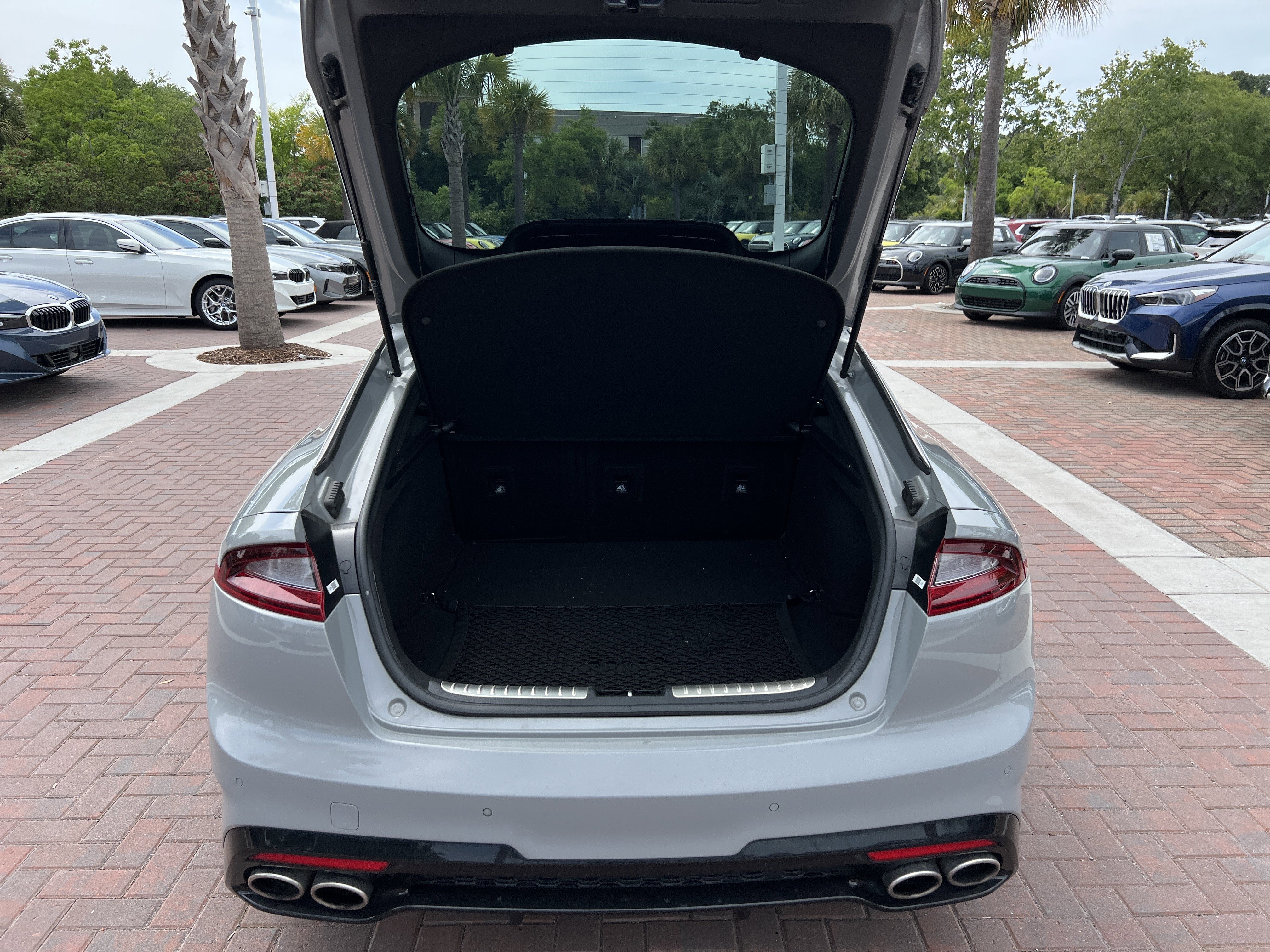 Used 2020 Kia Stinger GT1 RWD image 32