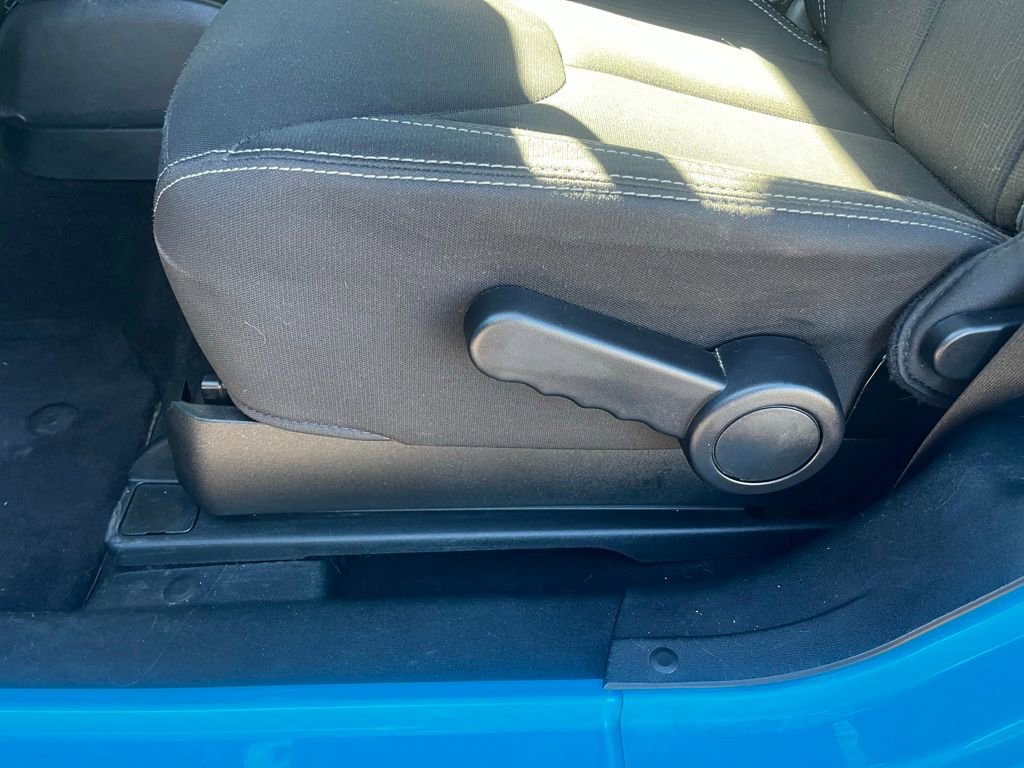 Used 2018 Jeep Wrangler Rubicon w/ Power Convenience Group image 35