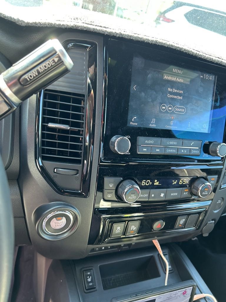 Used 2024 Nissan Titan SV w/ SV Convenience Package image 2