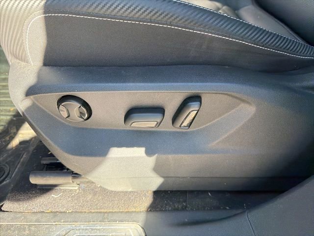 Used 2024 Volkswagen Atlas Cross Sport SE image 27