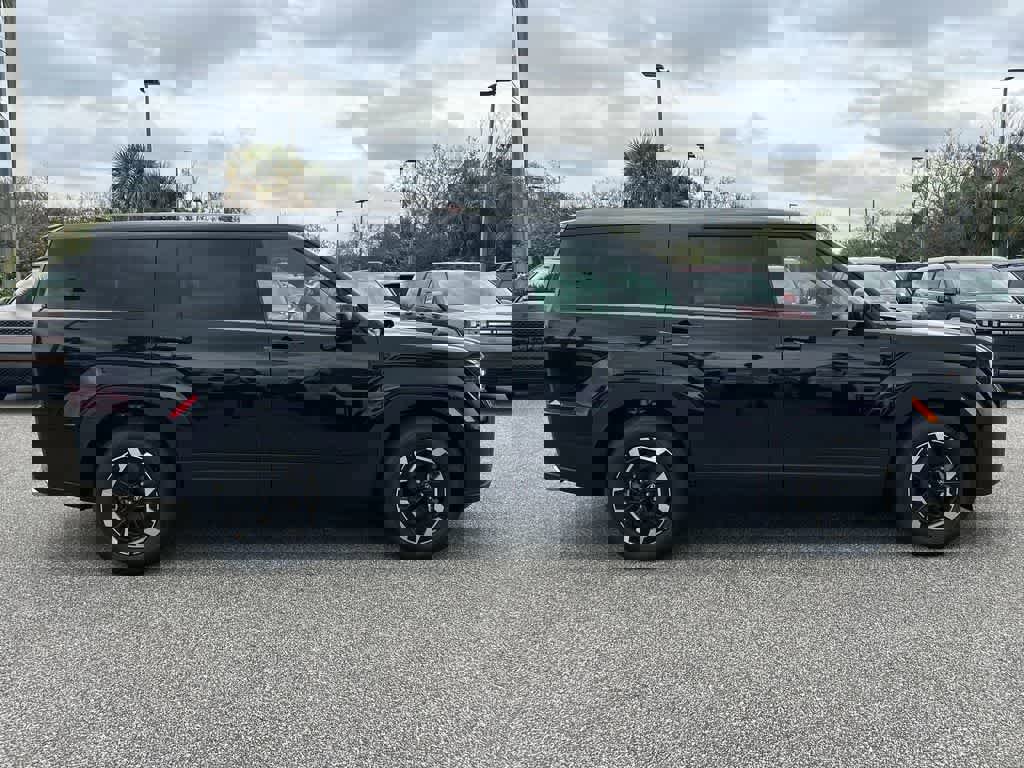 New 2025 Hyundai Santa Fe SE image 8