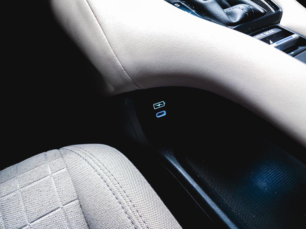 Certified 2024 Honda HR-V LX image 30