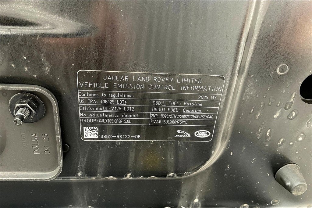 Used 2025 Land Rover Defender 110 V8 image 31