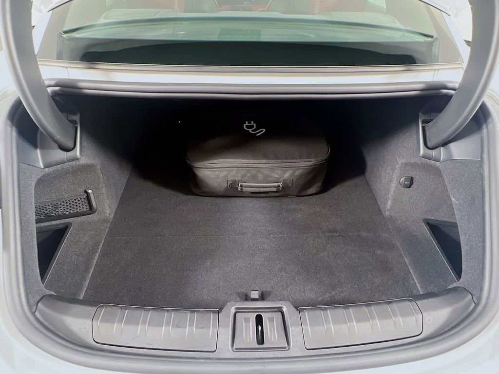 Certified 2022 Porsche Taycan image 28