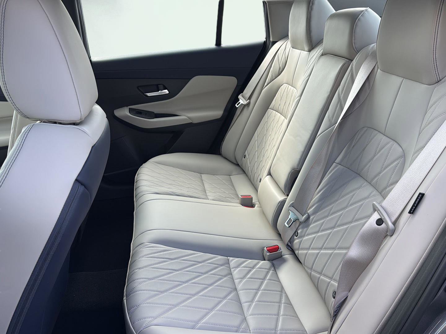 New 2026 Nissan Sentra SL w/ Floor Mat Package FWD image 31