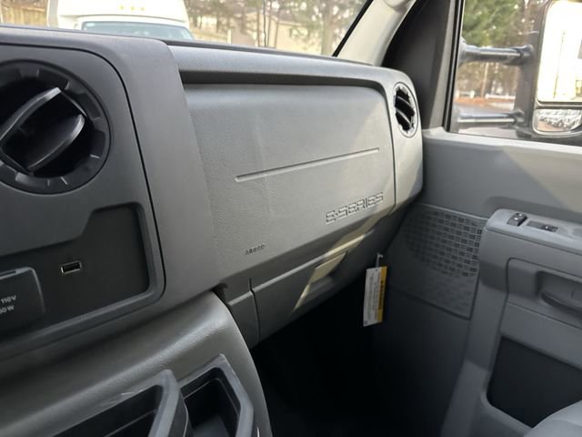 New 2025 Ford E-350 and Econoline 350 Super Duty w/ Driver's Safety Package image 26