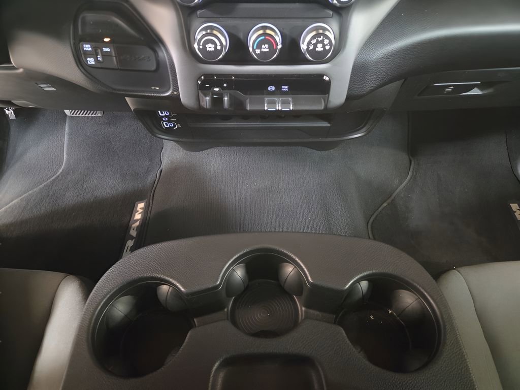 Used 2024 RAM 3500 Big Horn image 17