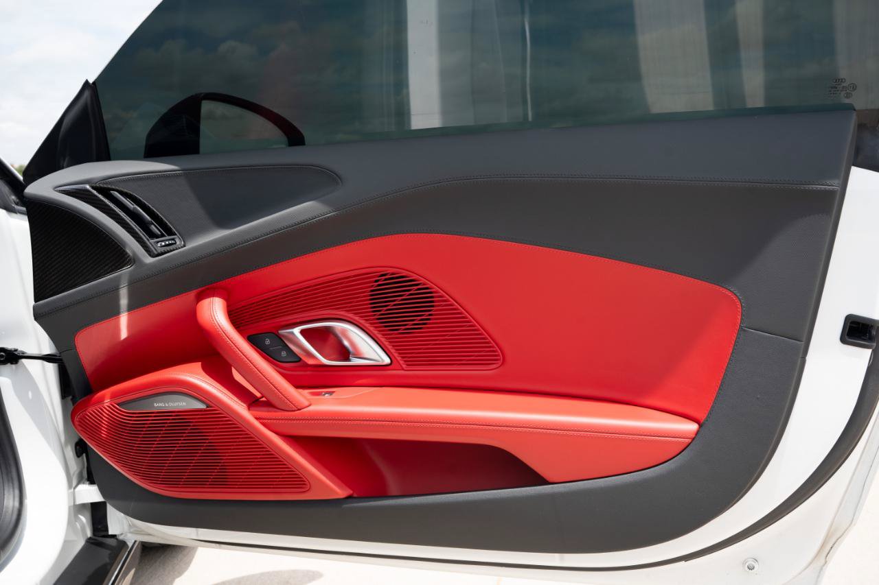 Used 2018 Audi R8 V10 RWD image 51