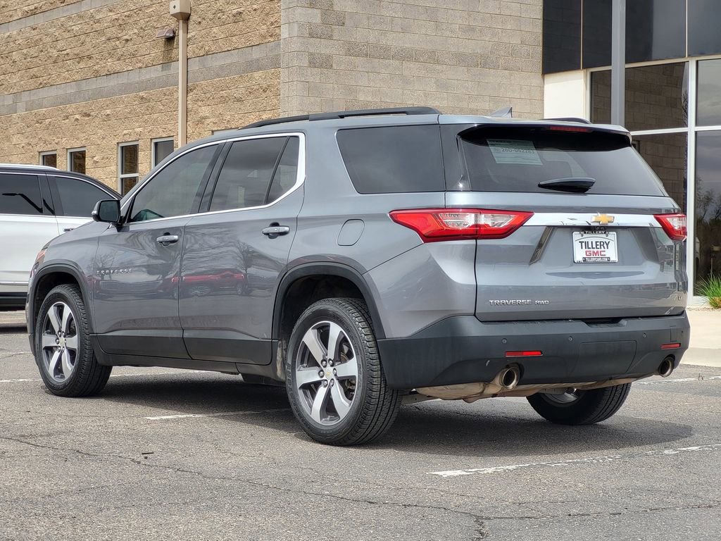 Used 2020 Chevrolet Traverse LT w/ LT Premium Package AWD/4WD image 5