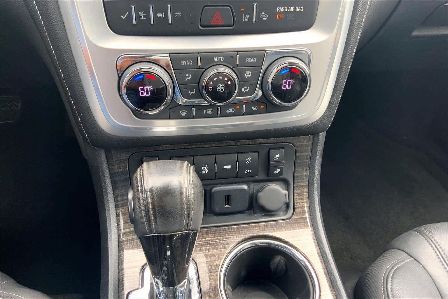 Used 2016 GMC Acadia SLT w/ Open Road Package FWD image 34