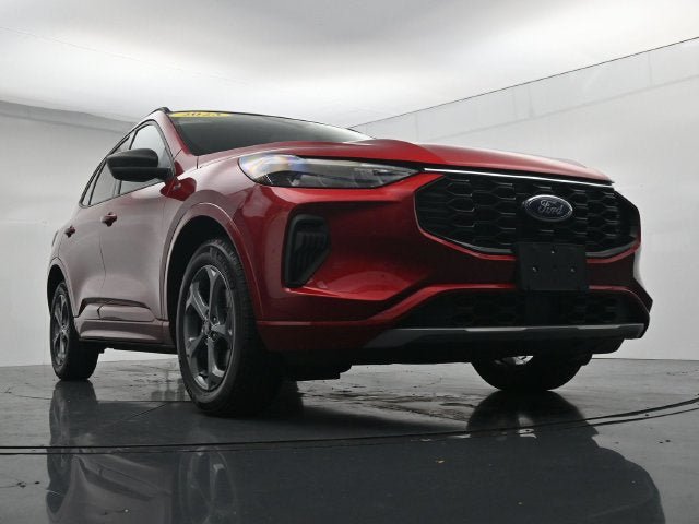 Certified 2023 Ford Escape ST-Line w/ Tech Pack #1 AWD/4WD image 34