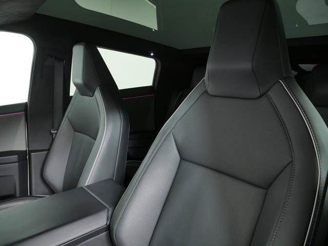 Used 2025 Tesla Cybertruck AWD Crew Cab image 13