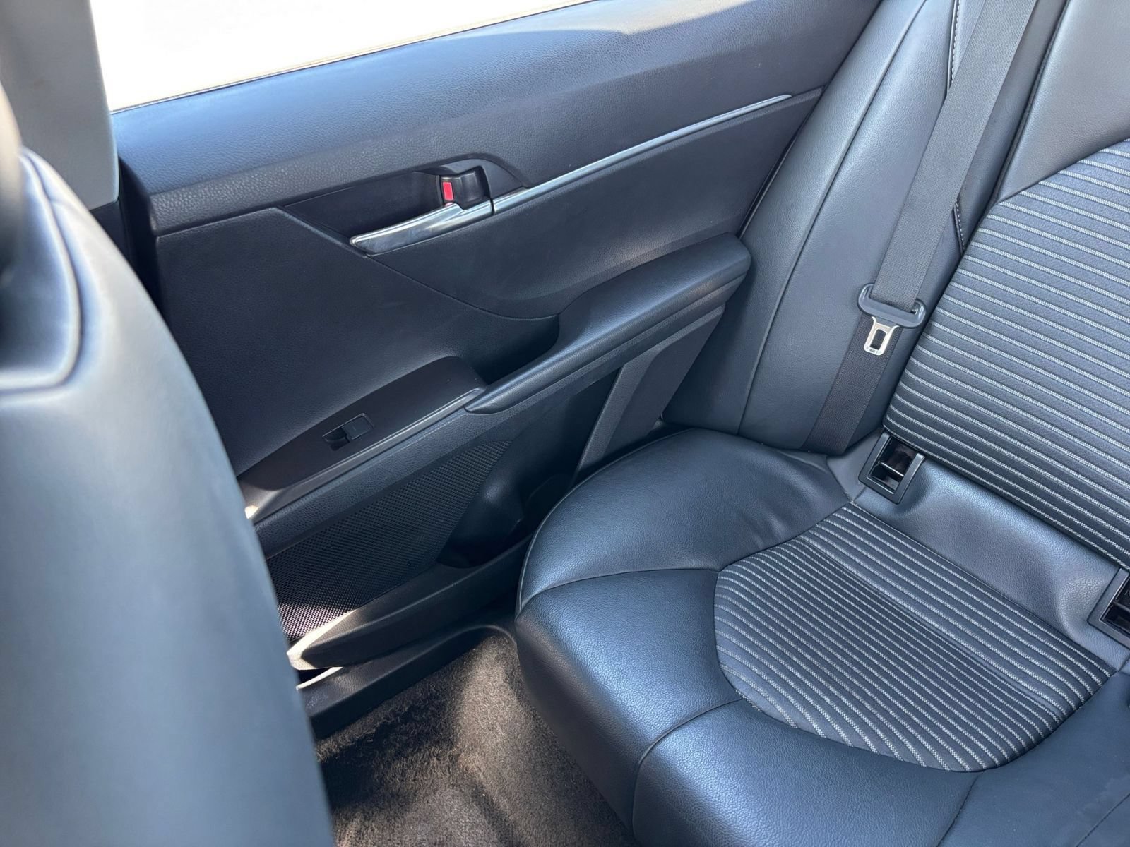 Used 2024 Toyota Camry SE FWD image 38