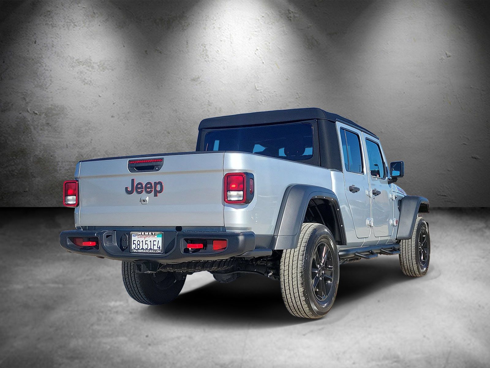 Used 2023 Jeep Gladiator Rubicon w/ Trailer Tow Package AWD/4WD image 3