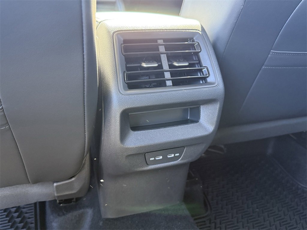 New 2026 Volkswagen Tiguan SE R-Line image 25