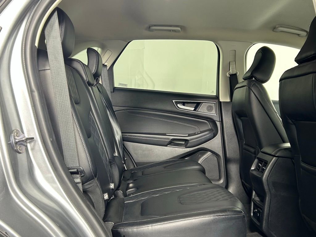 Used 2024 Ford Edge Titanium image 13