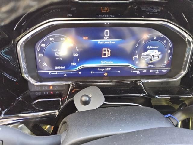 Used 2024 Chevrolet Silverado 1500 LT RWD image 10