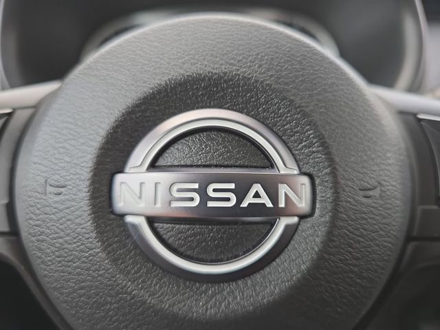 Used 2025 Nissan Kicks Play S image 5