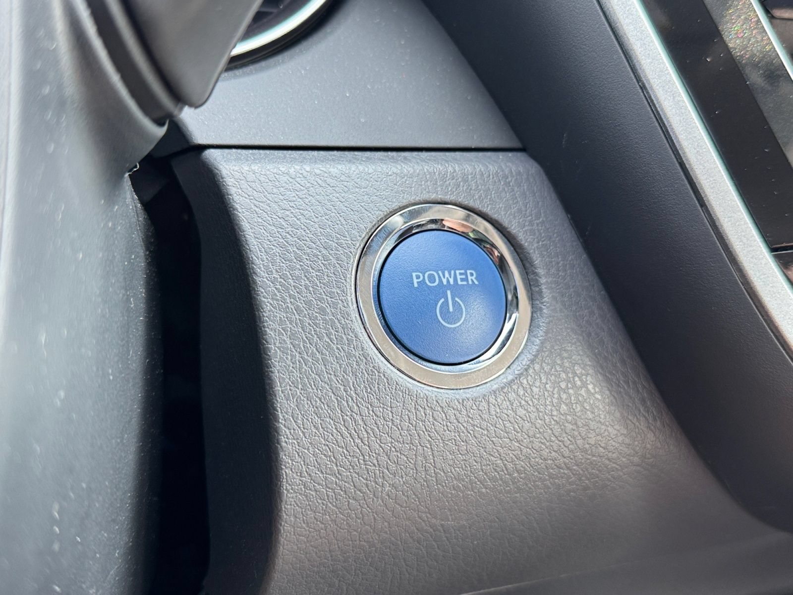 Used 2024 Toyota Camry SE FWD image 5