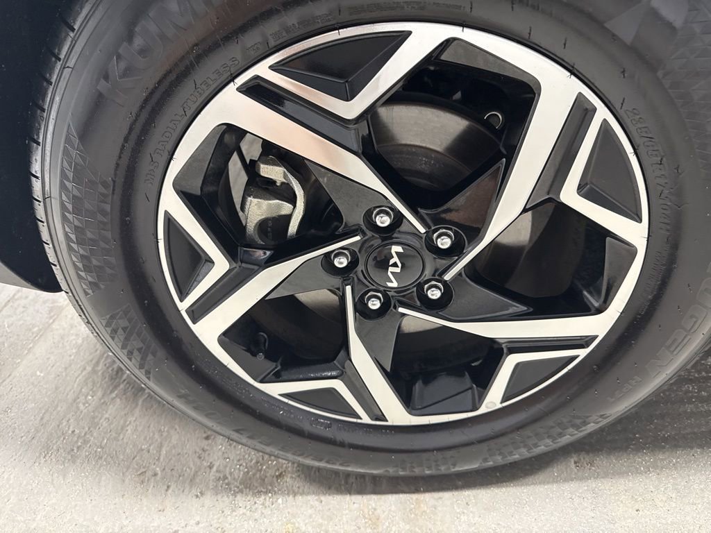 Used 2025 Kia Sportage LX image 39