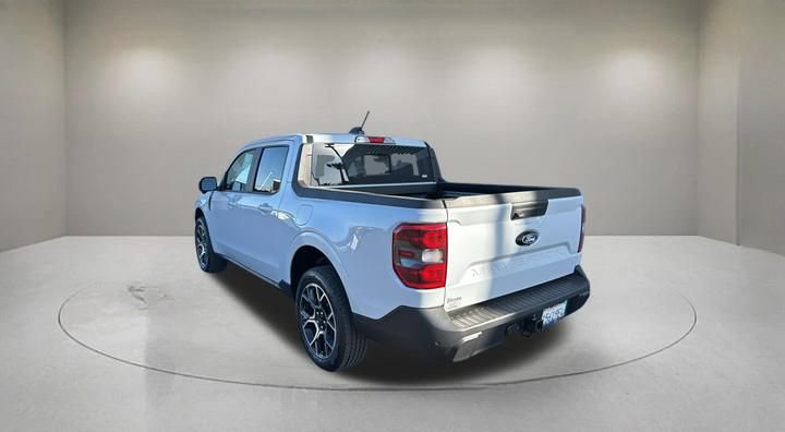 Certified 2025 Ford Maverick Lariat w/ 4K Tow Package AWD/4WD image 4
