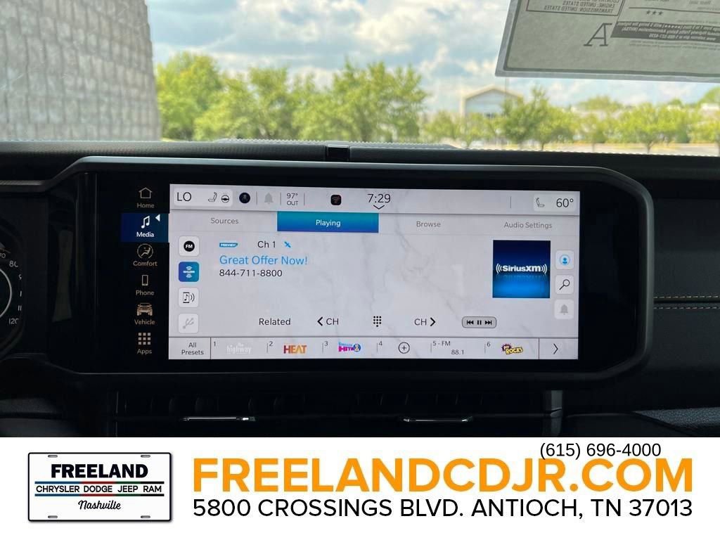 New 2025 Jeep Gladiator Sport image 28