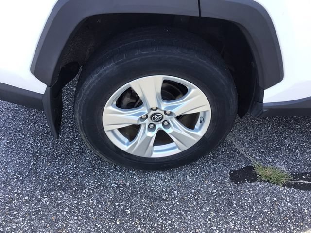 Used 2019 Toyota RAV4 XLE w/ Convenience Package AWD/4WD image 16