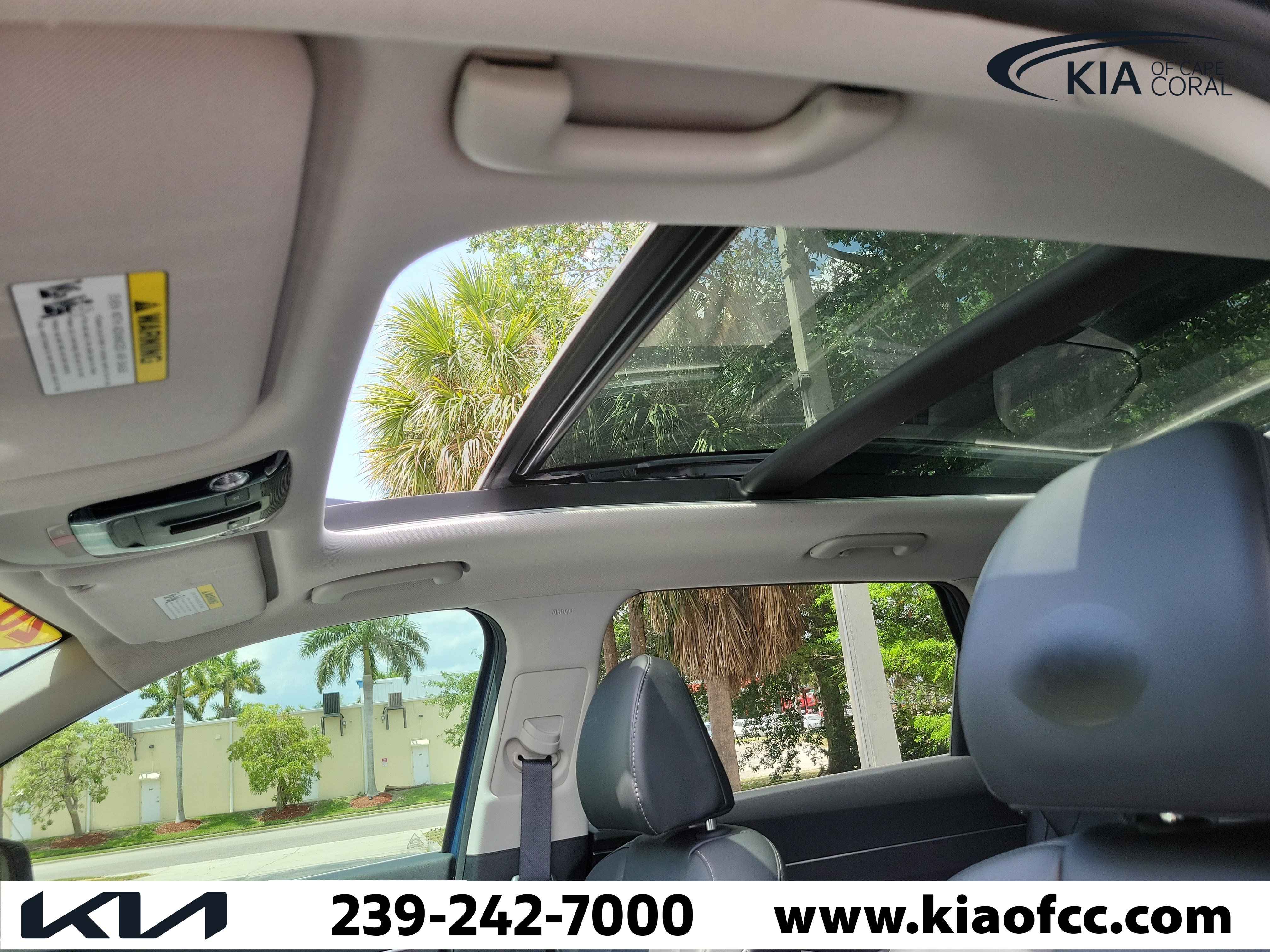 Used 2025 Kia Sorento EX w/ Panoramic Sunroof Package image 20