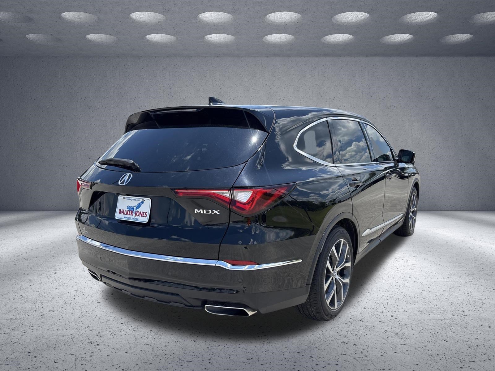 Used 2023 Acura MDX FWD w/ Technology Package image 6