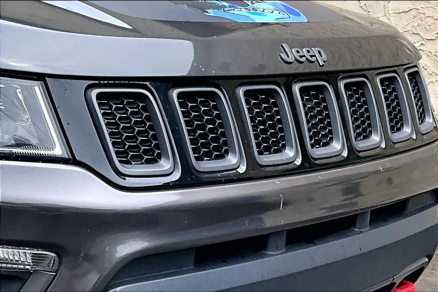Used 2020 Jeep Compass Trailhawk AWD/4WD image 29