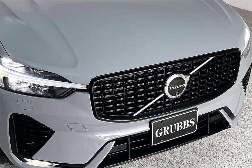 Used 2024 Volvo XC60 B5 Plus w/ Protection Package Premier AWD/4WD image 38